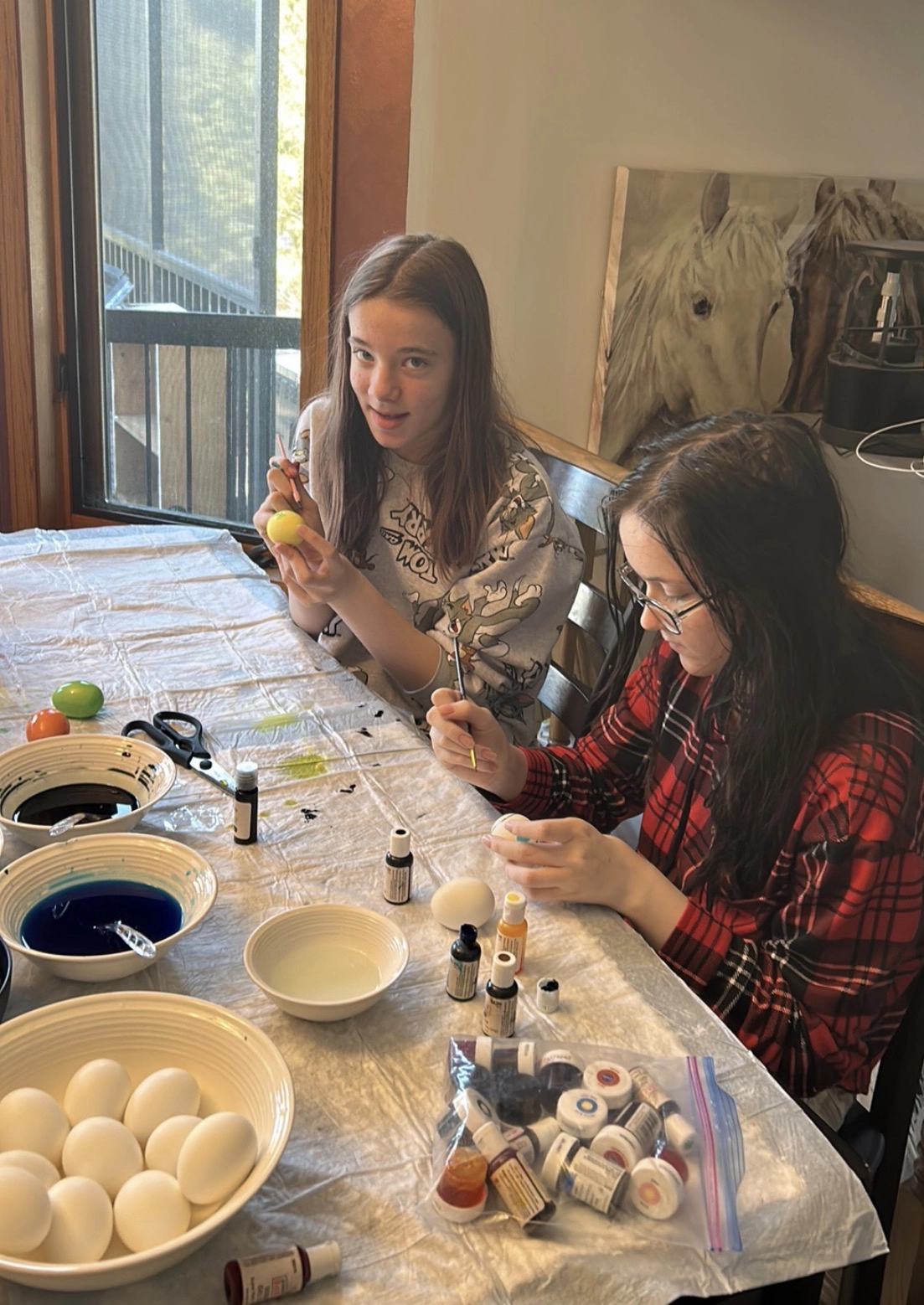 Taylor dyeing easter eggs